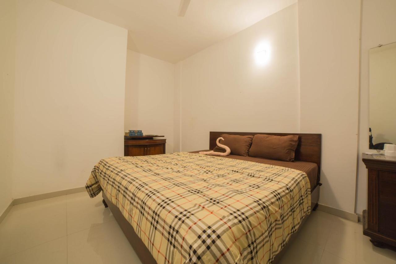 Acons Palm Beach Alibag Luaran gambar