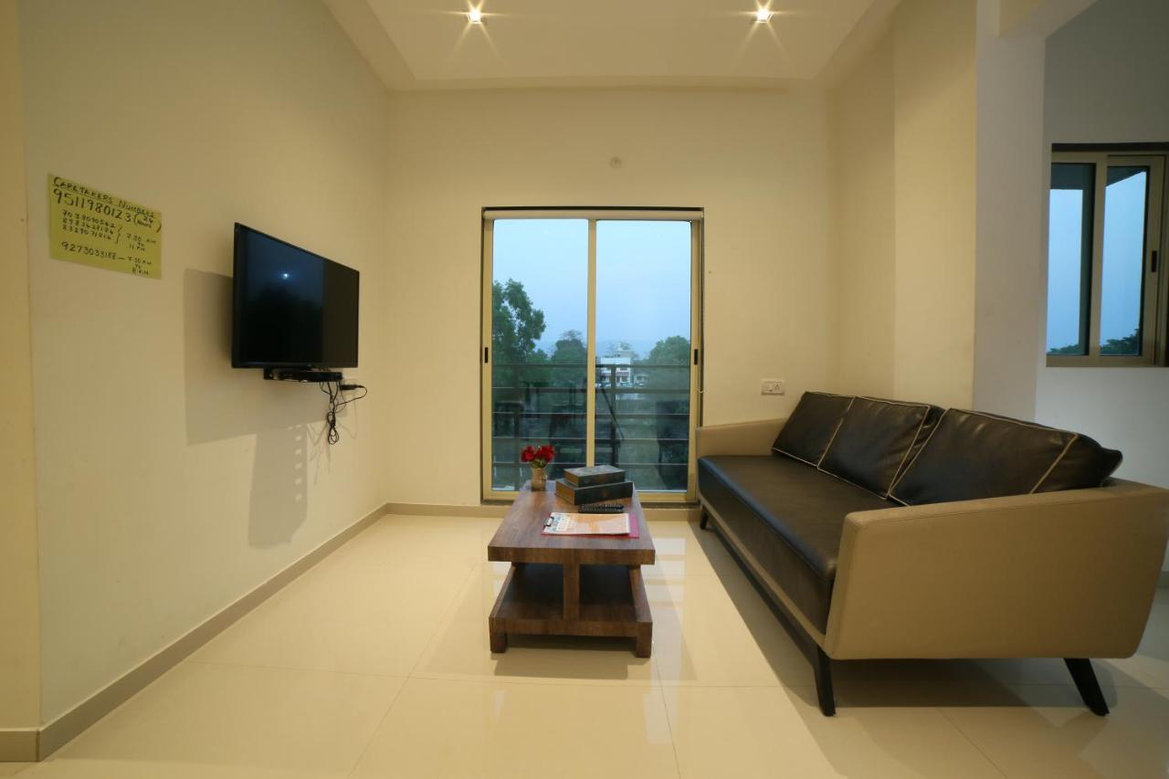 Acons Palm Beach Alibag Luaran gambar